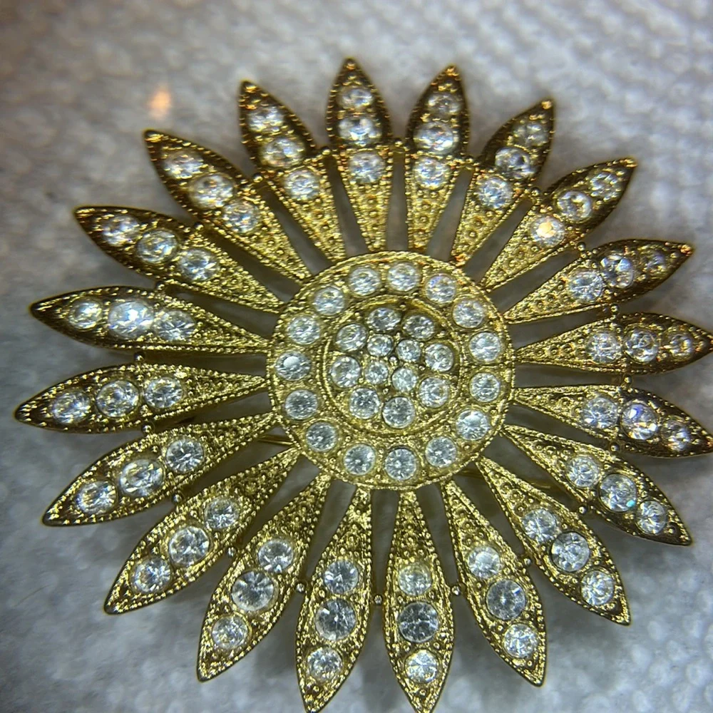 Vintage Sunflower Brooch Pin clear rhinestone gold tone metal